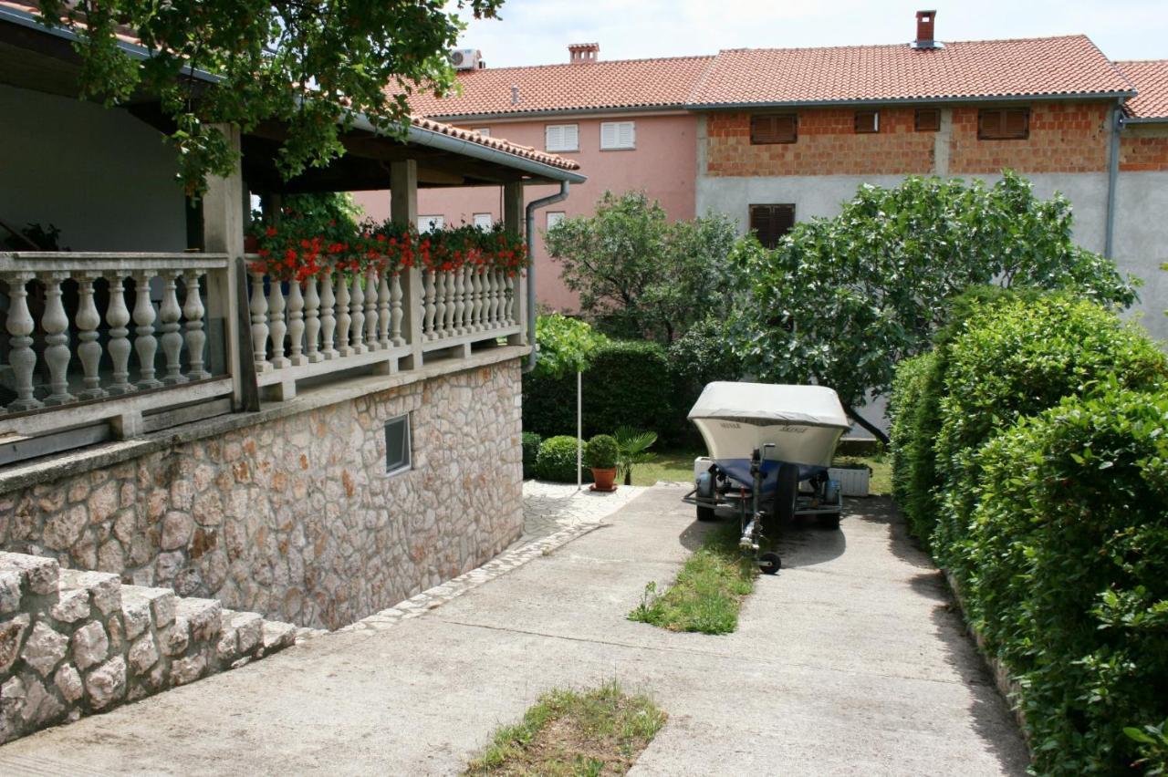 Apartments With A Parking Space Novi Vinodolski - 5529 外观 照片